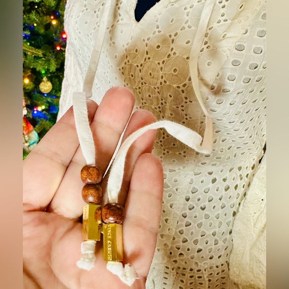 EUC Vince Camuto 3/4 Lantern Sleeve White Eyelet Lace Fit & Flare Dress - Picture 9 of 16